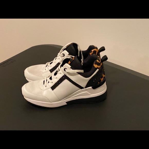 Michael Kors Sneakers - Picture 3 of 4